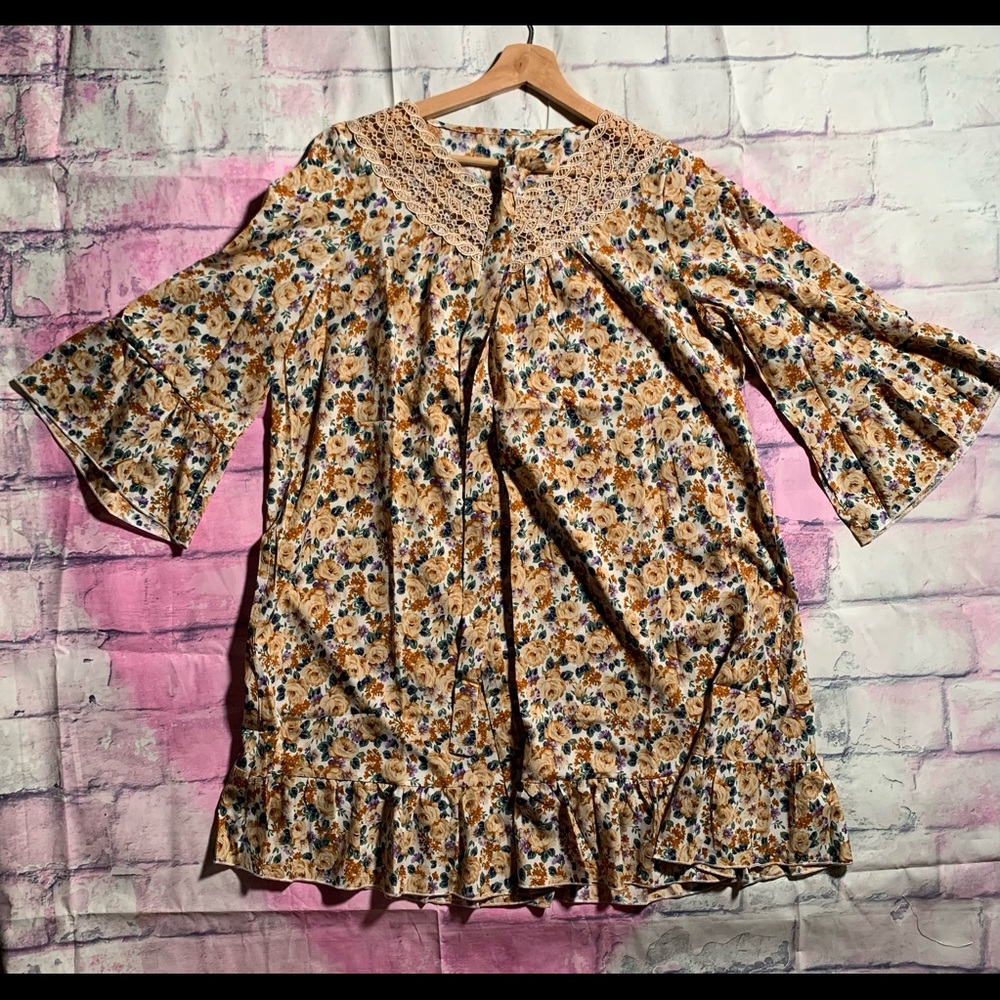 Spring Flowy Dress - Picture 3 of 3